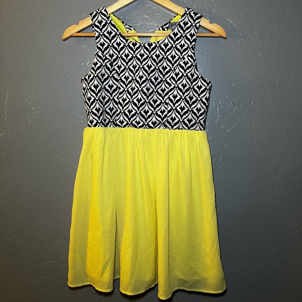 Girls dress size 12